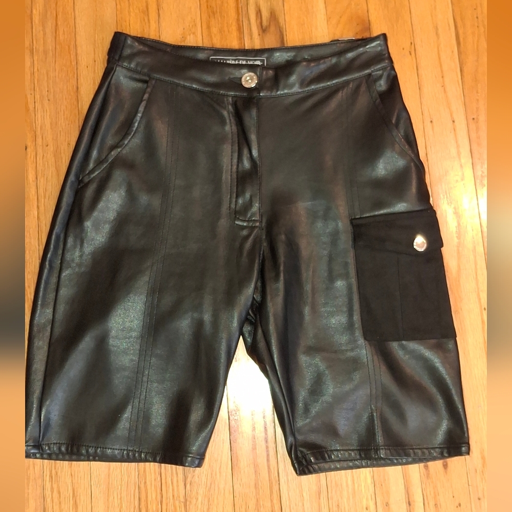 Maniere De Voir Black Faux Leather Shorts with Pocket